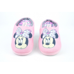 Zapatilla casa de niña. Modelo cómodo de Minnie Mouse en color rosa. Disney.